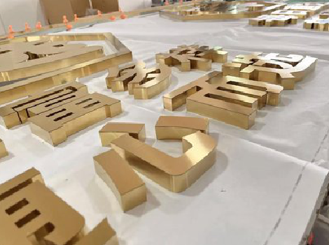 商洛拉丝不锈钢字的特点。