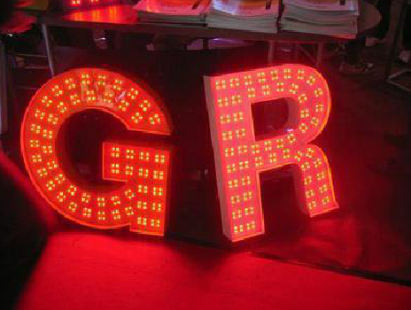 商洛LED发光字常见的安装误区。